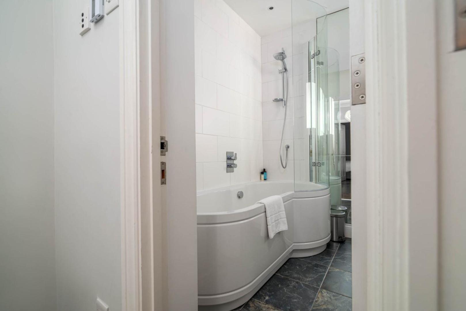 Guestready - Modern In Chelsea With A Terrace