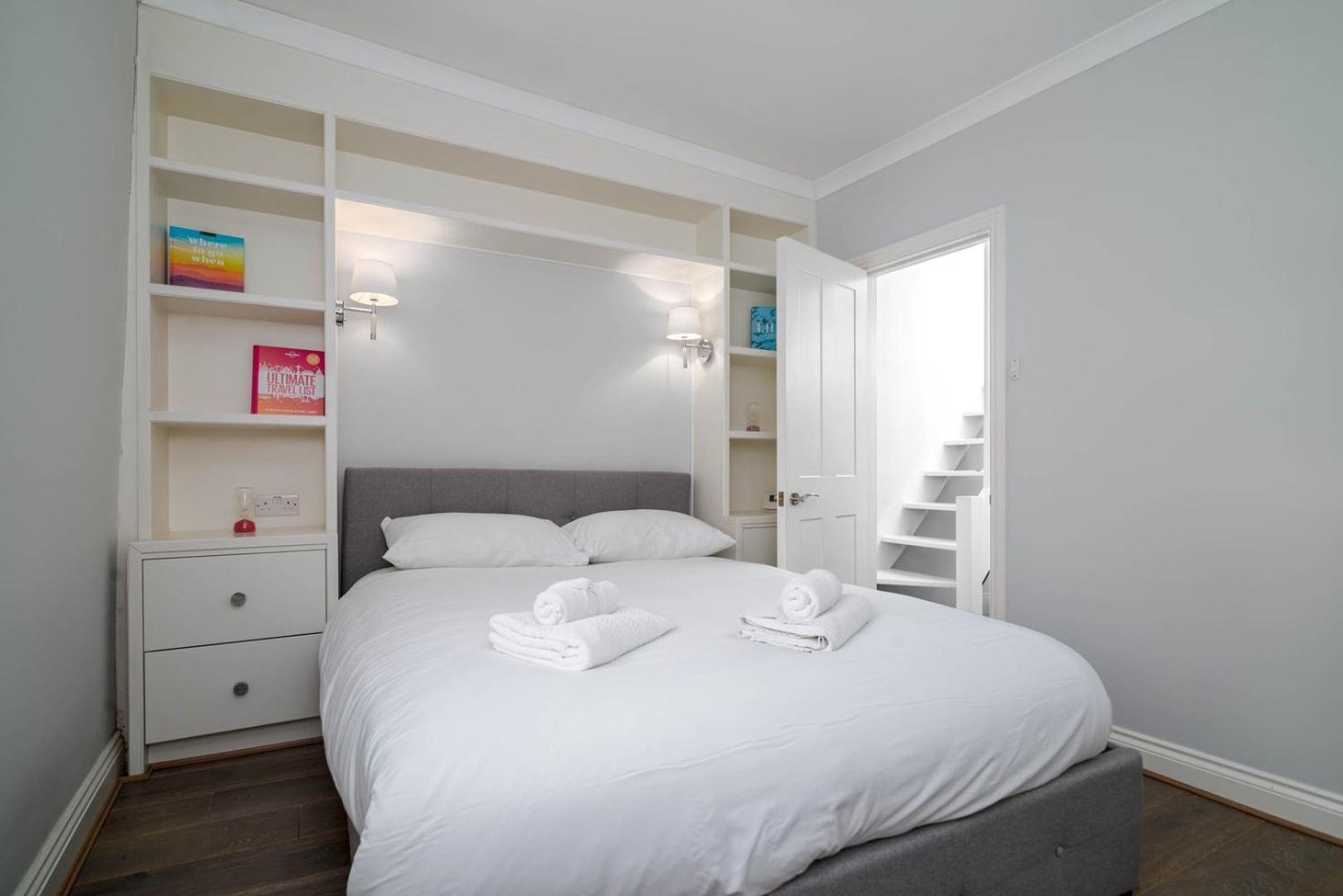 Holiday home Guestready - Modern In Chelsea With A Terrace *
