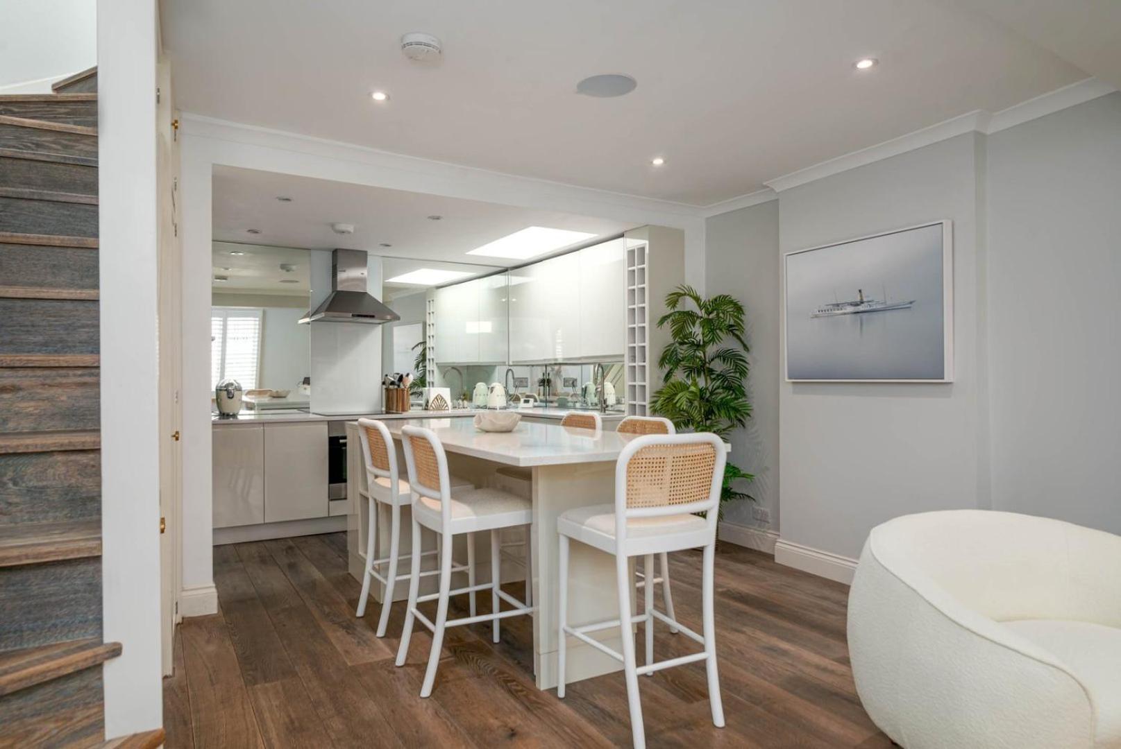 Holiday home Guestready - Modern In Chelsea With A Terrace